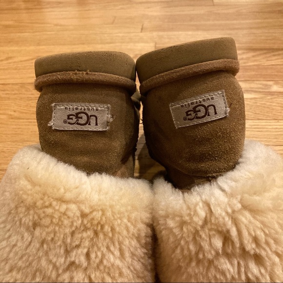 🚫DONATED🚫 Woman’s Ugg Classic Tall - Picture 7 of 13